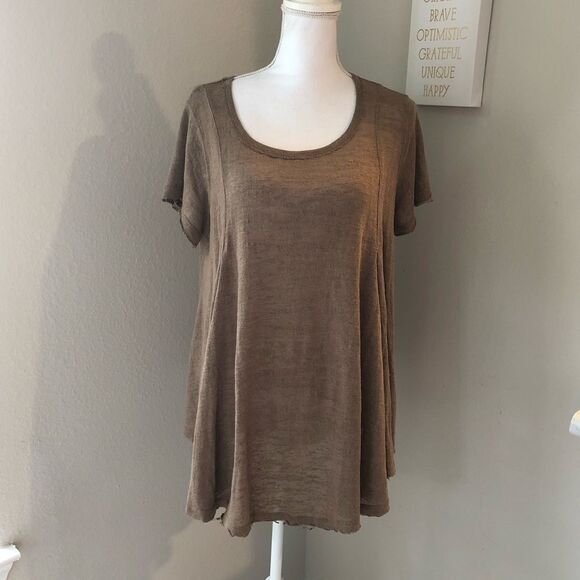 Easel Taupe Short Sleeve Sweater - Keyhole Back - Picture 1 of 6